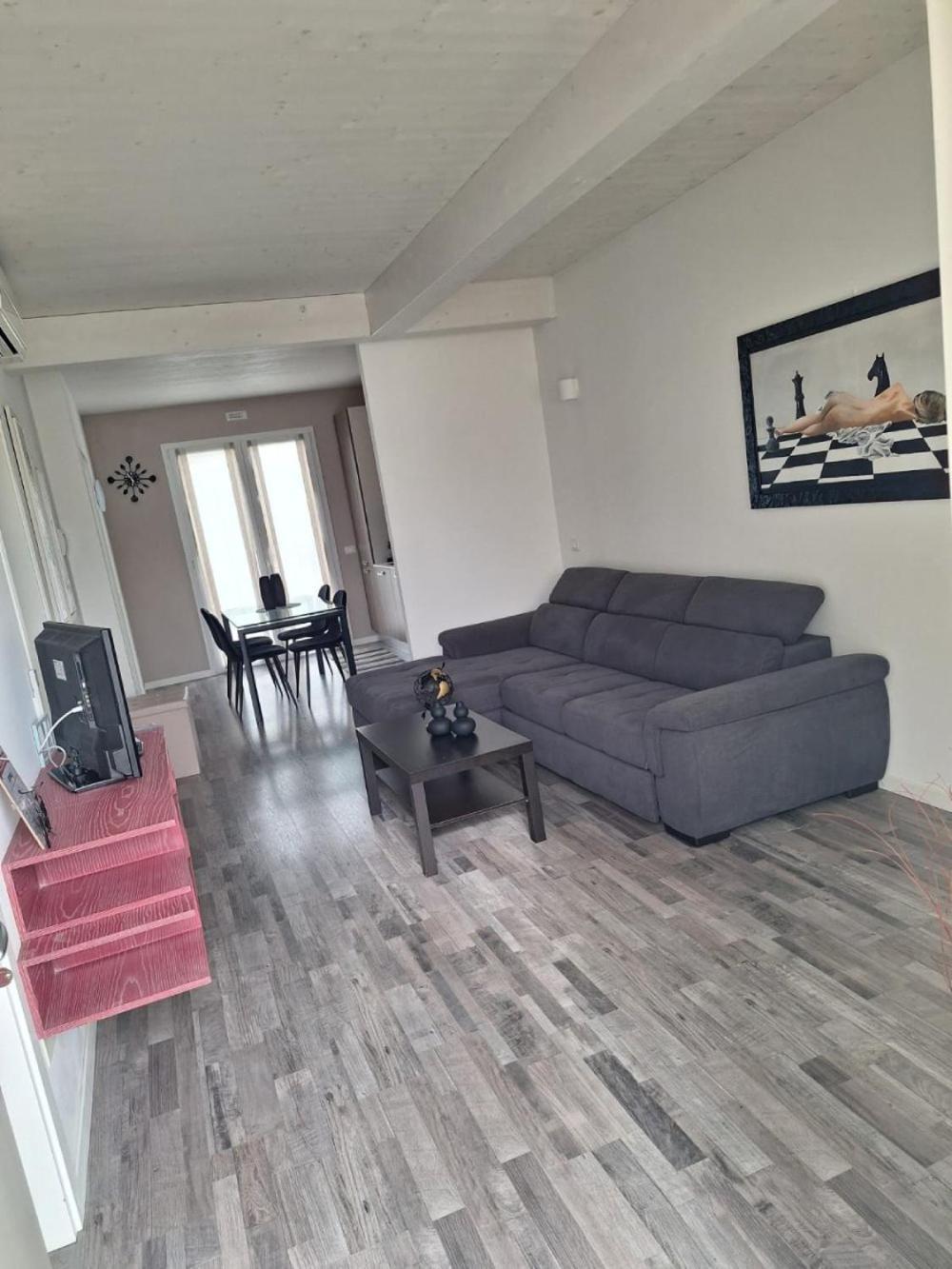 Home Suites Home Guest house 2*