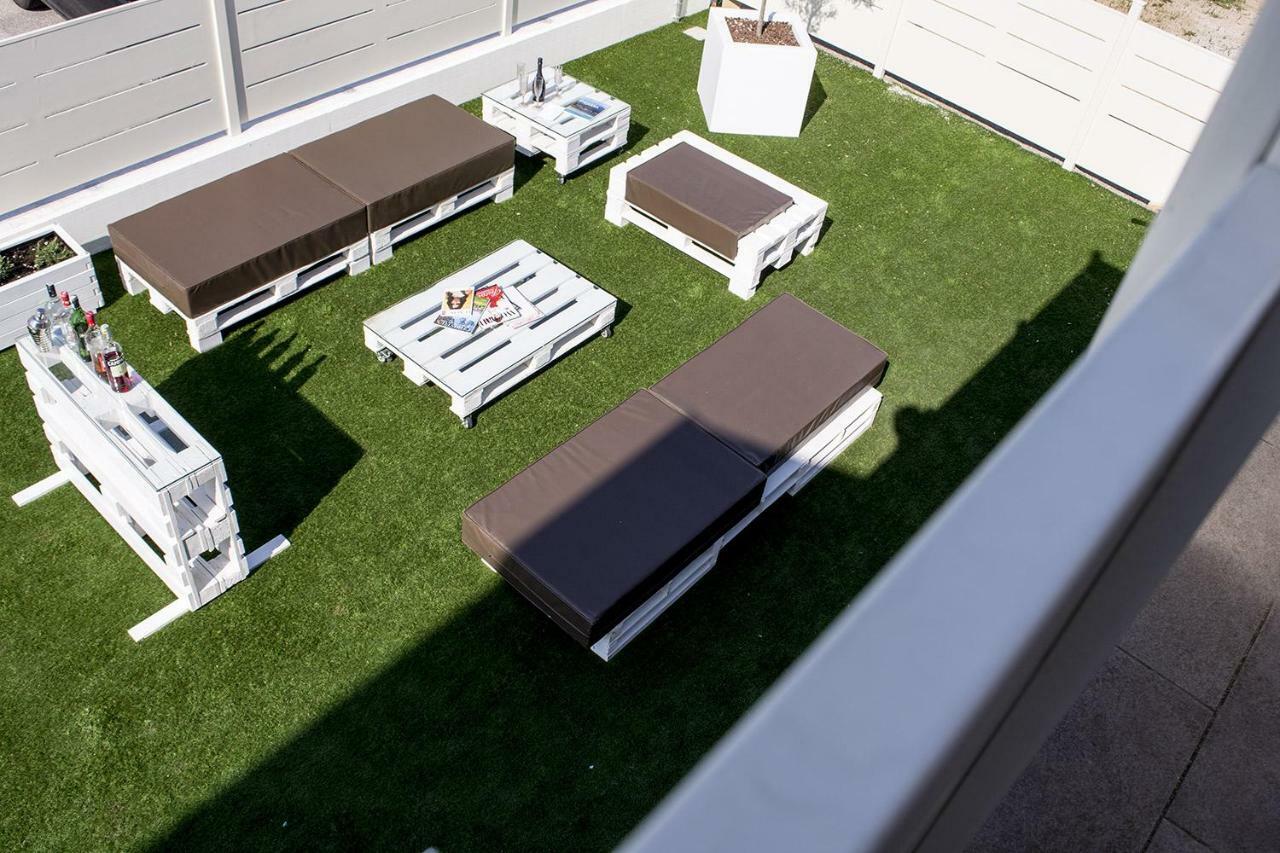 Home Suites Home