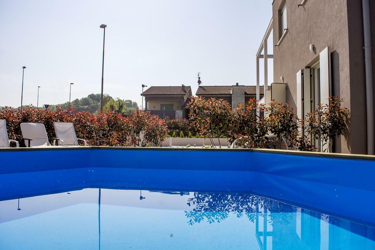 Home Suites Home 2* Salionze