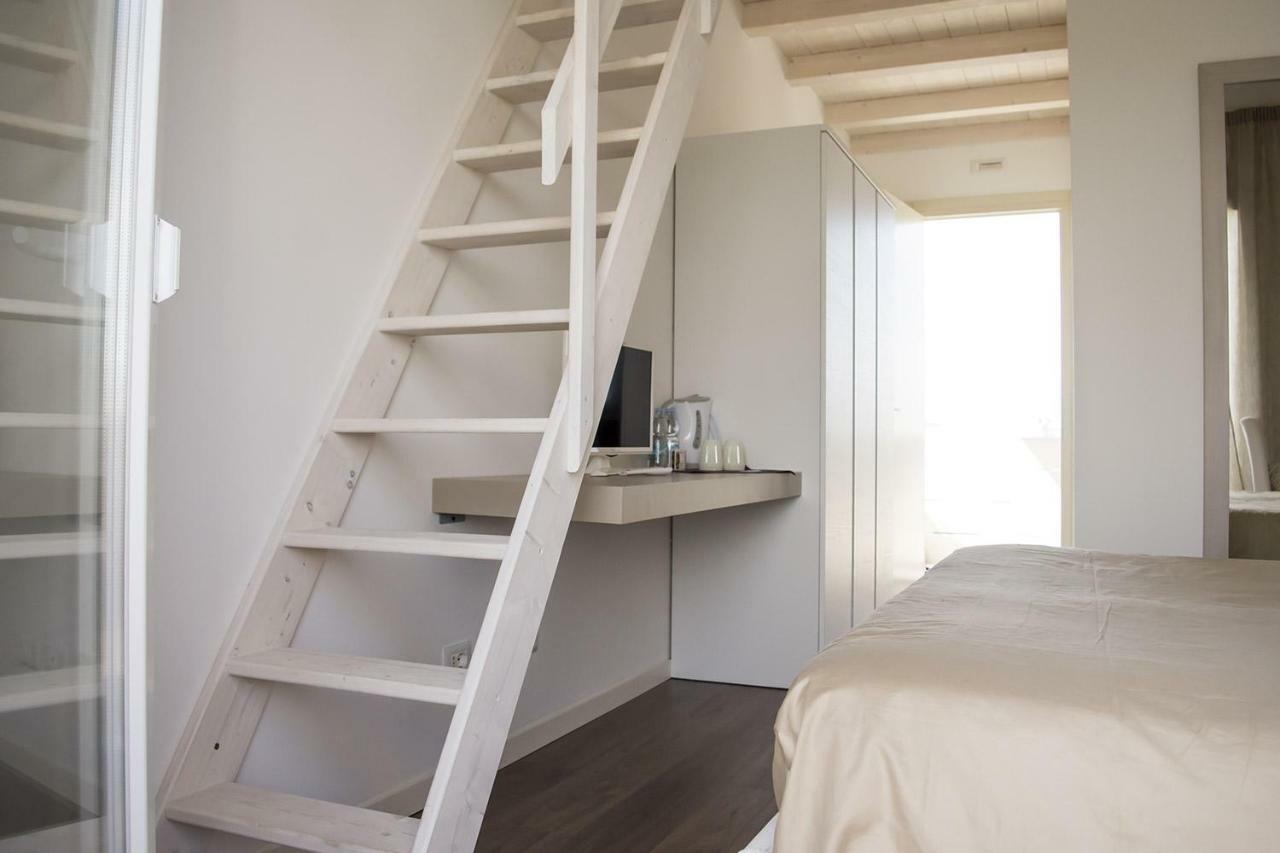 Home Suites Home 2*