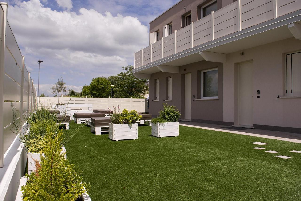 Pensión Home Suites Home 2*
